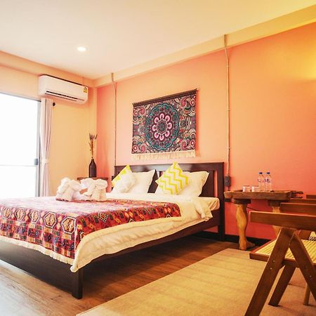 Elegant Lanna Guesthouse Τσιάνγκ Μάι Εξωτερικό φωτογραφία