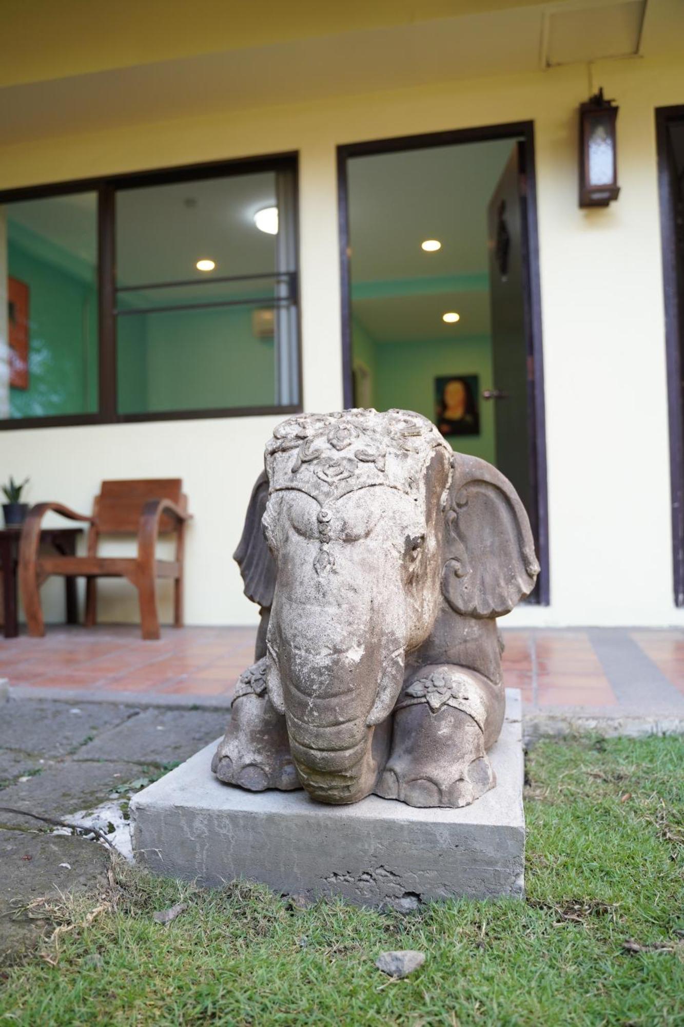 Elegant Lanna Guesthouse Τσιάνγκ Μάι Εξωτερικό φωτογραφία
